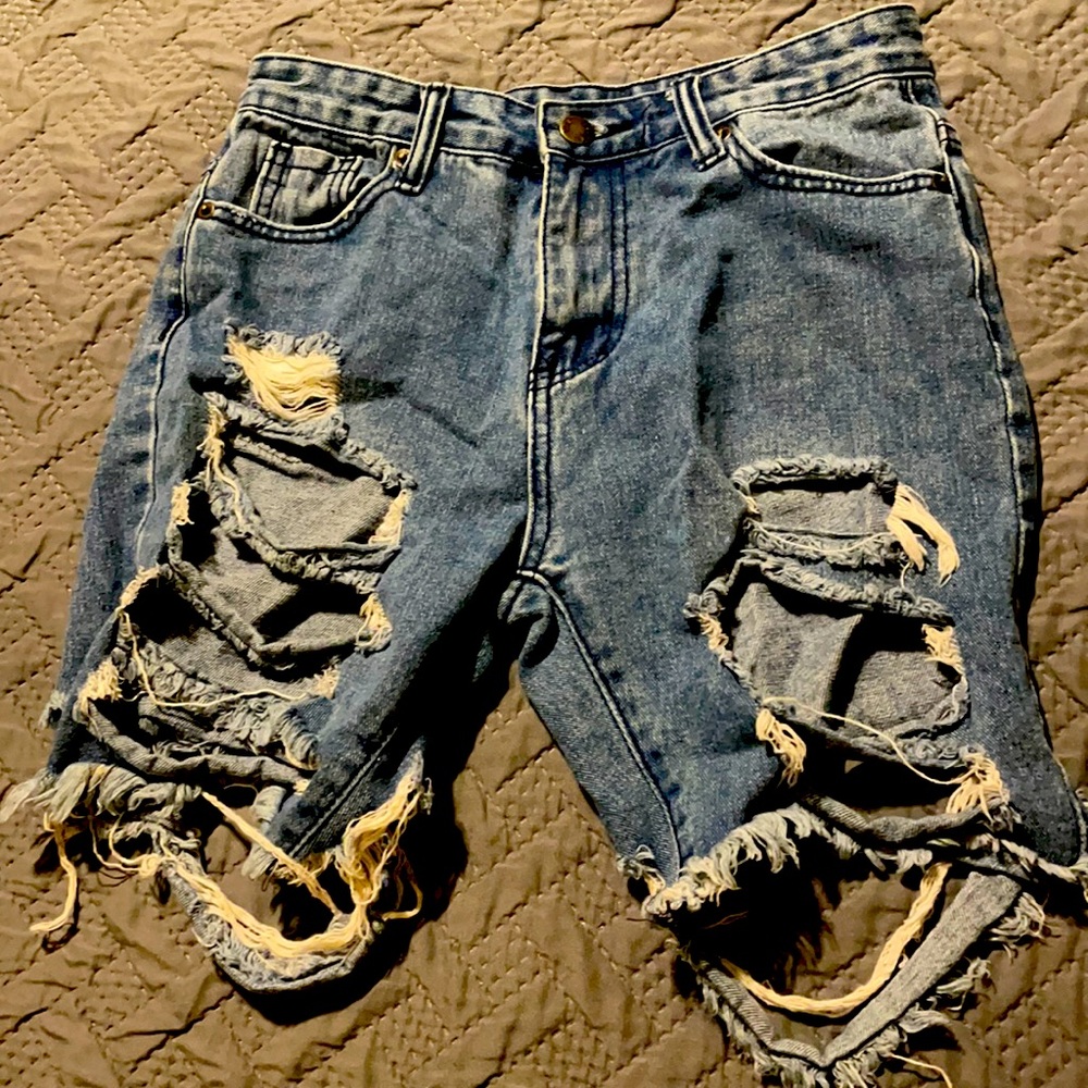 Wide Fit Rip Torn Capri Shorts